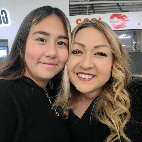 Meet your Posher, Christine - Picture 1 of 2